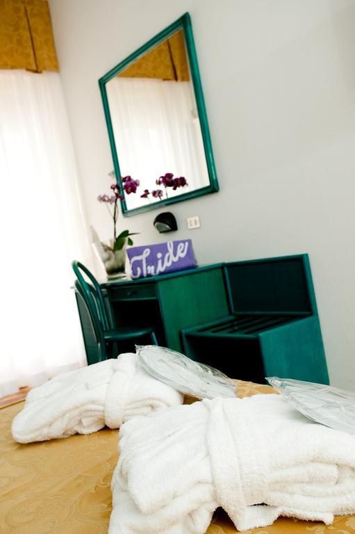 Hotel Iride & Spa 切塞纳蒂科 外观 照片